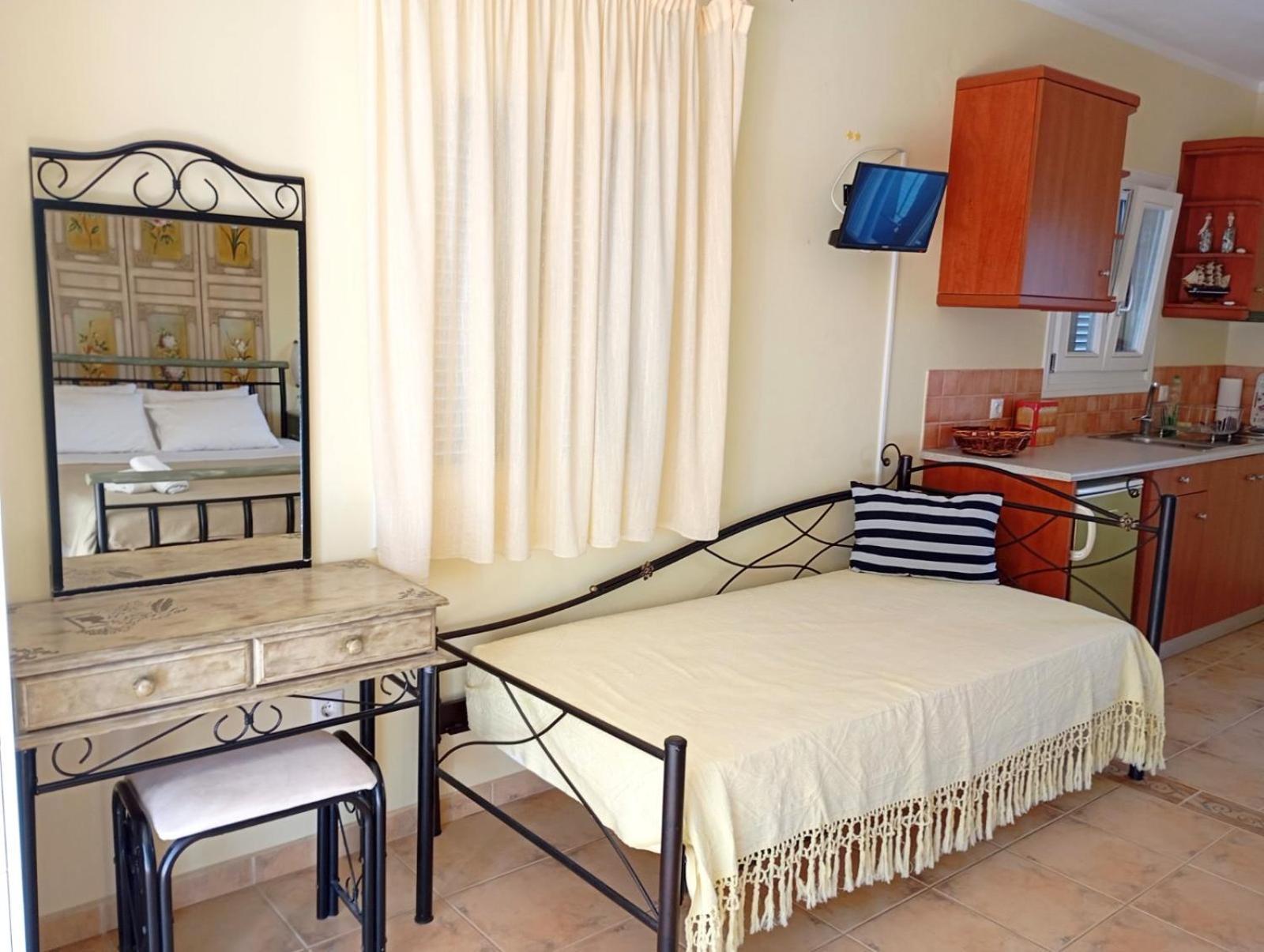 Odysseion Apartments Vathy  Bagian luar foto